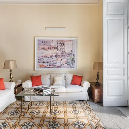Center Historical Building Apartment *
